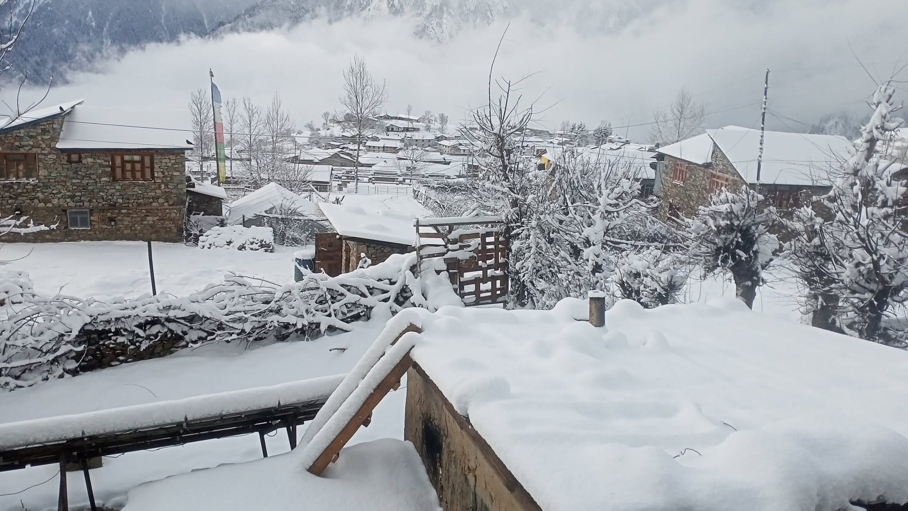 हुम्लामा हिमपातले जनजीवन प्रभावित