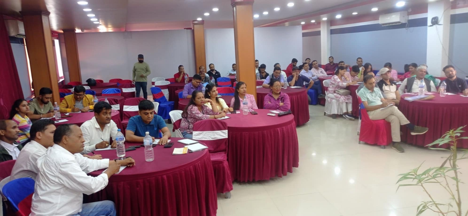 नेकपा एमाले सम्पर्क मंच संचालन सम्बन्धि प्रशिक्षण सम्पन्न